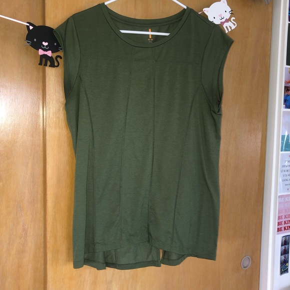 Lucy Tops - dark green muscle tee